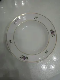 Обеденные тарелки полнопорционные