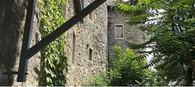 Проживание в Старинном Винном Замке меняем на Рекламу
